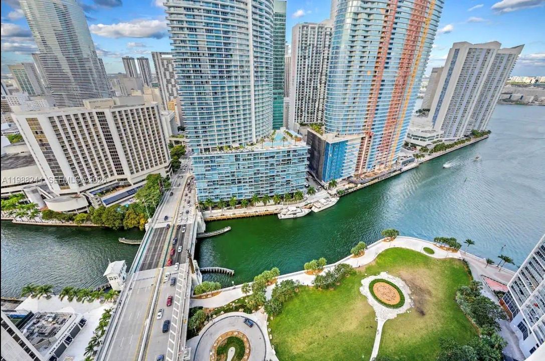 For Sale: $675,000 (1 beds, 1 baths, 790 Square Feet)