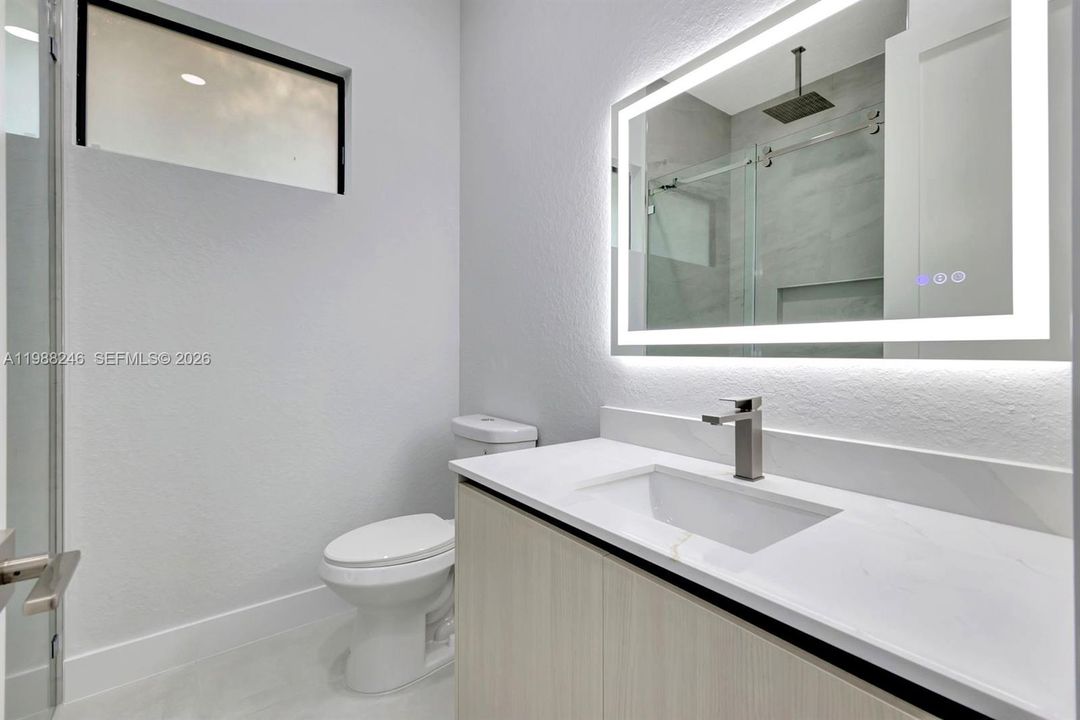 Vendido Recientemente: $600,000 (4 camas, 3 baños, 1774 Pies cuadrados)