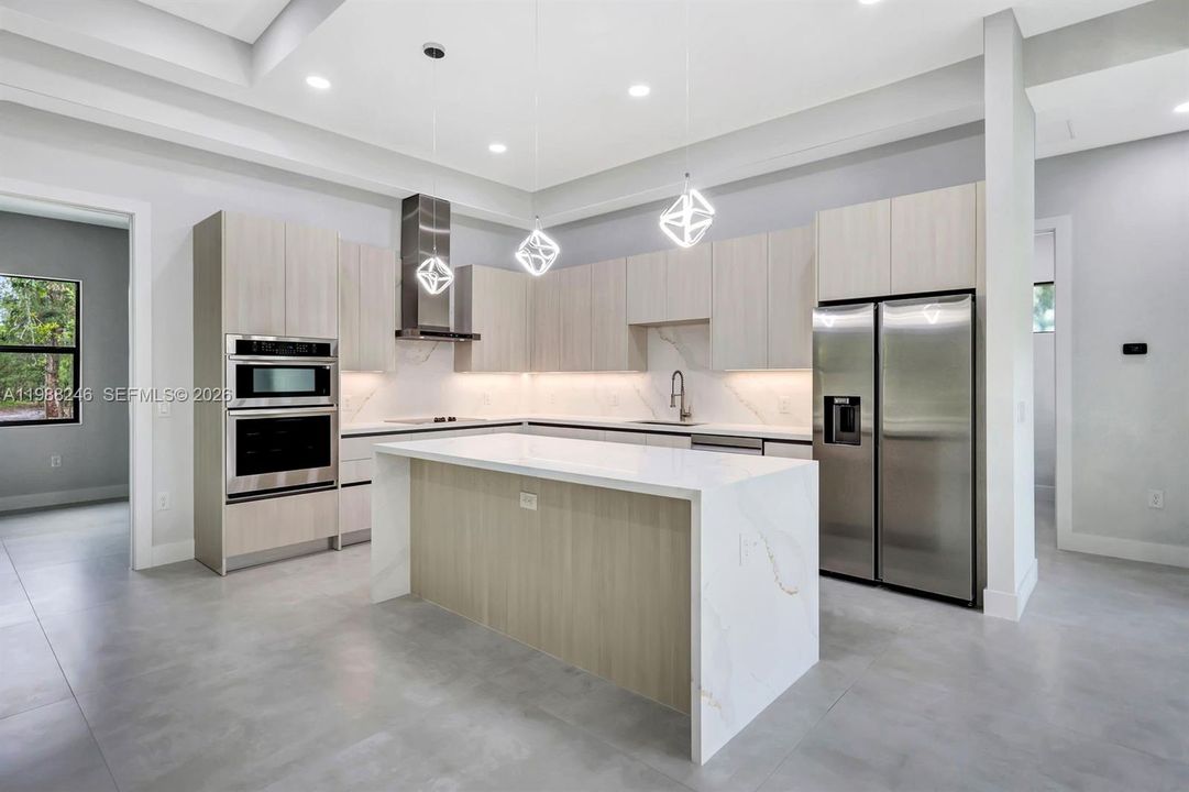 Vendido Recientemente: $600,000 (4 camas, 3 baños, 1774 Pies cuadrados)