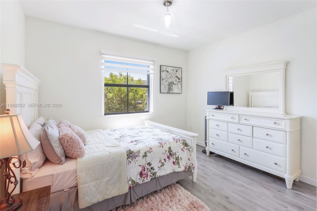 На продажу: $585,000 (4 спален, 3 ванн, 1781 Квадратных фут)