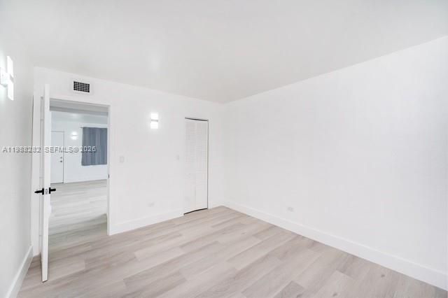 Под контрактом: $1,950 (2 спален, 1 ванн, 765 Квадратных фут)