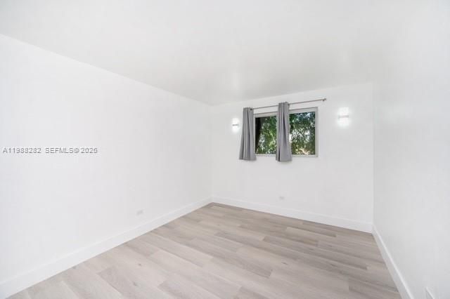 Под контрактом: $1,950 (2 спален, 1 ванн, 765 Квадратных фут)