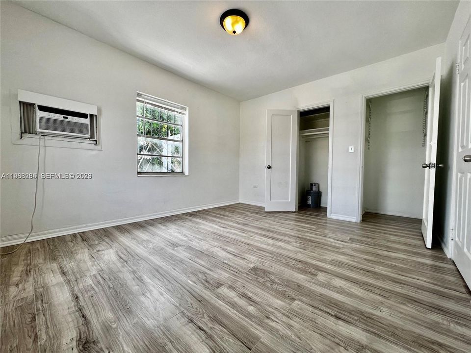 Recently Sold: $149,000 (2 beds, 2 baths, 894 Square Feet)
