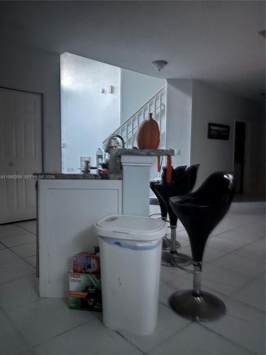 В аренду: $8,000 (4 спален, 3 ванн, 2383 Квадратных фут)