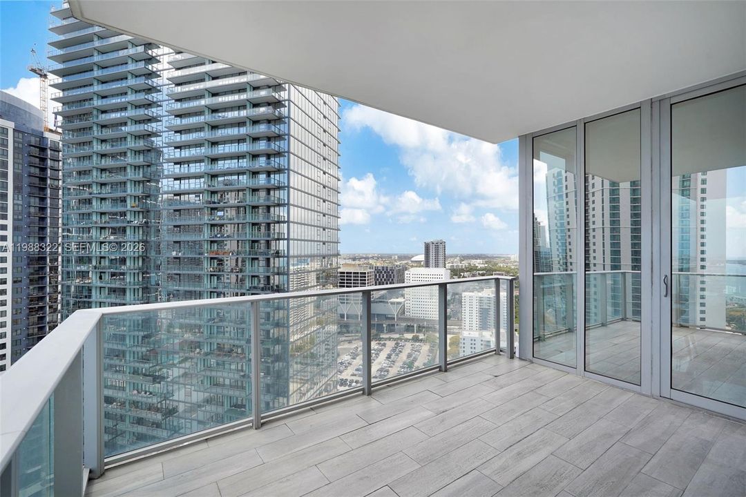 For Sale: $1,399,000 (3 beds, 4 baths, 2165 Square Feet)
