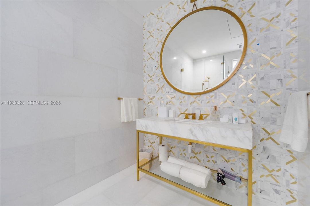 En Renta: $150,000 (10 camas, 12 baños, 10957 Pies cuadrados)