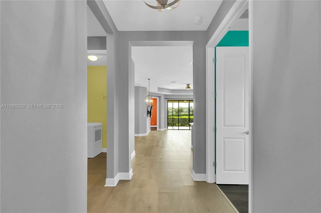 For Sale: $369,900 (3 beds, 2 baths, 1525 Square Feet)