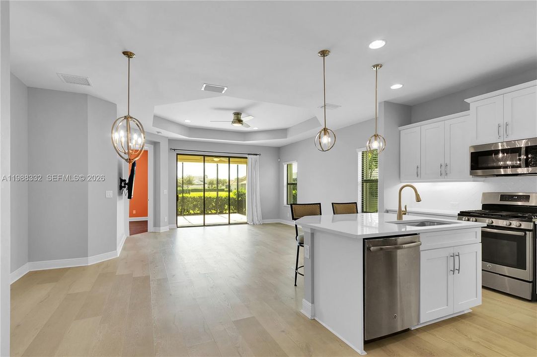 For Sale: $369,900 (3 beds, 2 baths, 1525 Square Feet)