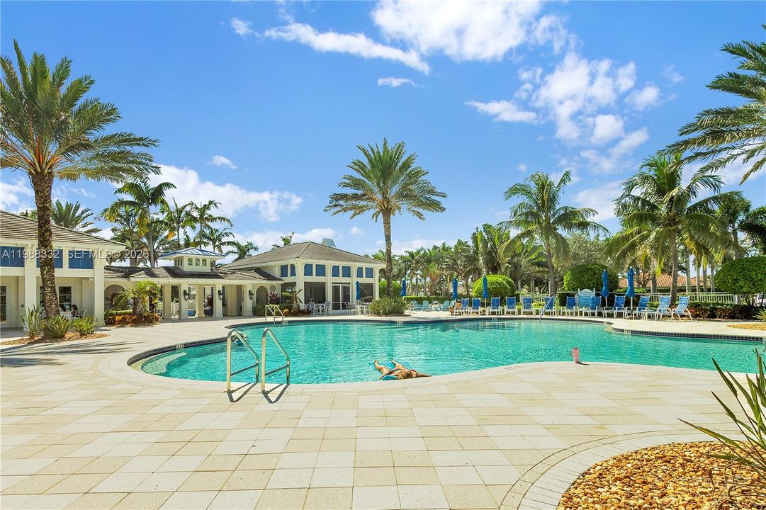 For Sale: $369,900 (3 beds, 2 baths, 1525 Square Feet)