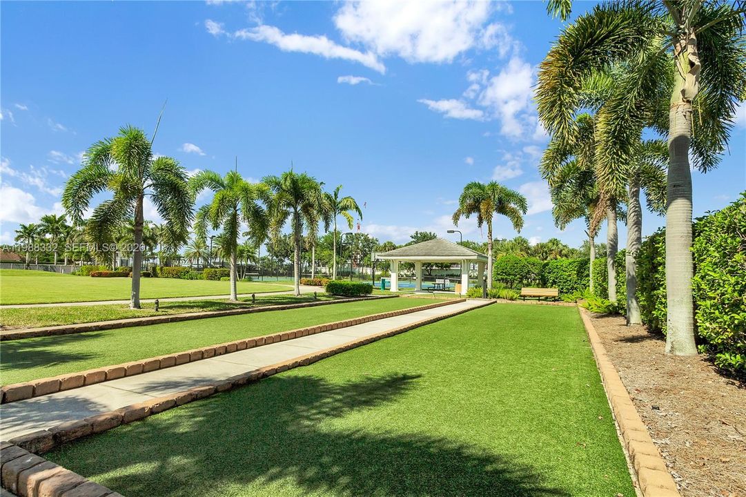 For Sale: $369,900 (3 beds, 2 baths, 1525 Square Feet)