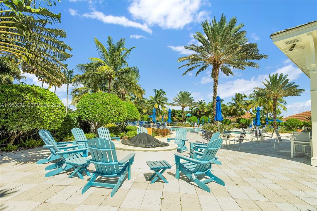 For Sale: $369,900 (3 beds, 2 baths, 1525 Square Feet)