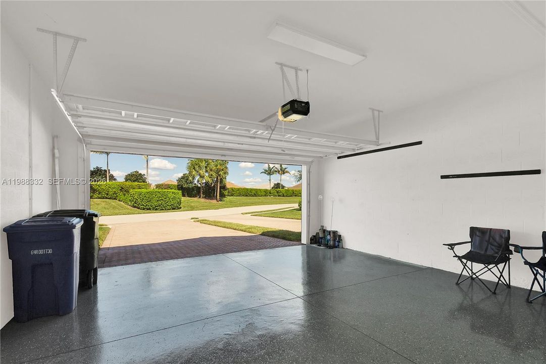 For Sale: $369,900 (3 beds, 2 baths, 1525 Square Feet)