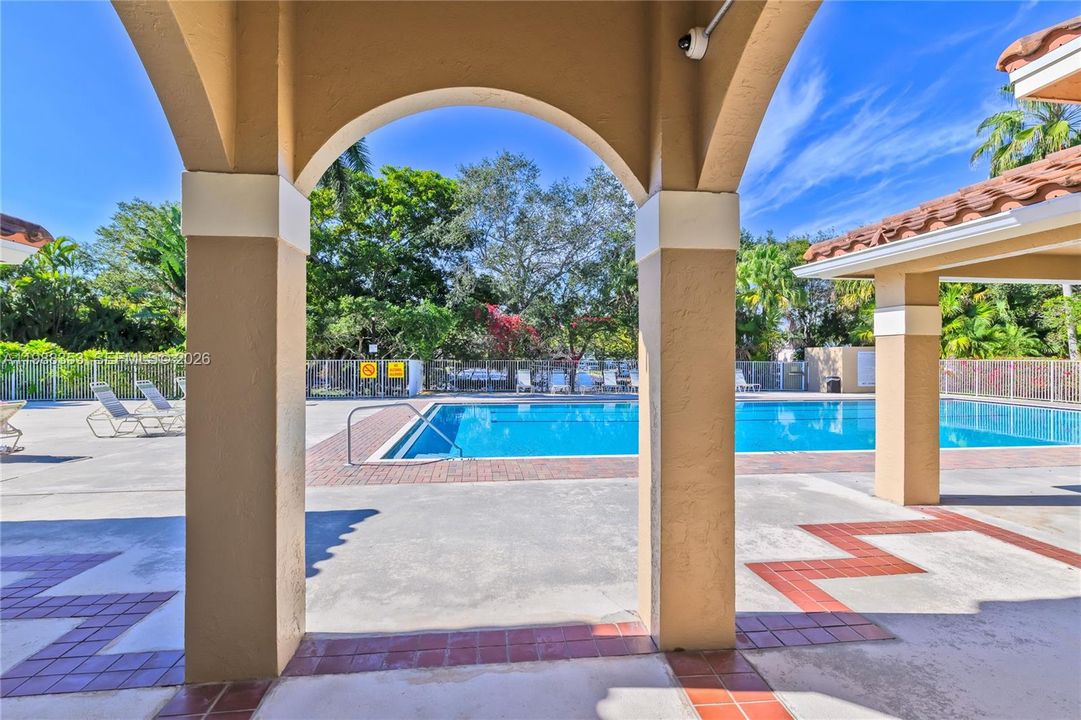 Recently Rented: $3,400 (3 beds, 2 baths, 1296 Square Feet)