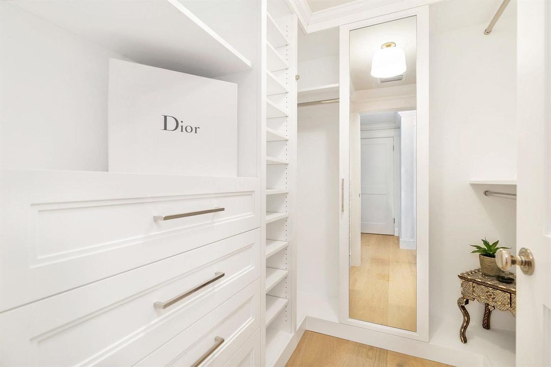 Walk-in Closet