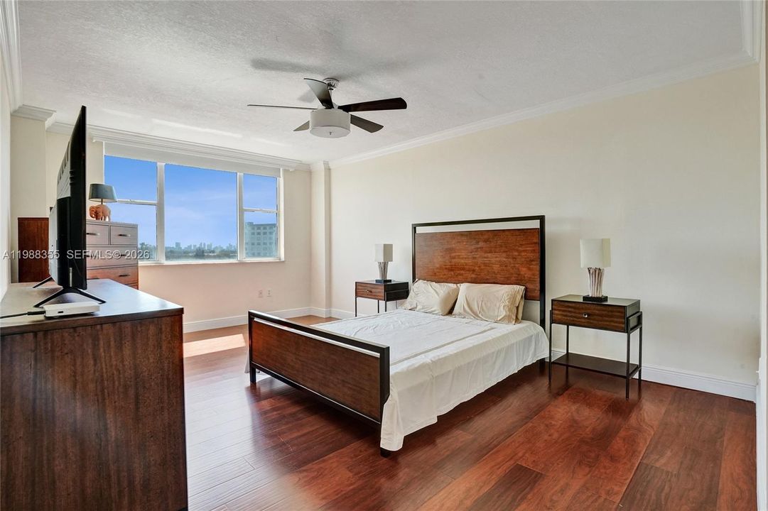 Active With Contract: $225,000 (2 beds, 2 baths, 1344 Square Feet)