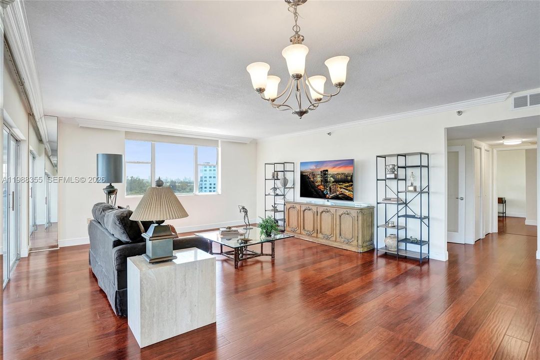 Active With Contract: $225,000 (2 beds, 2 baths, 1344 Square Feet)