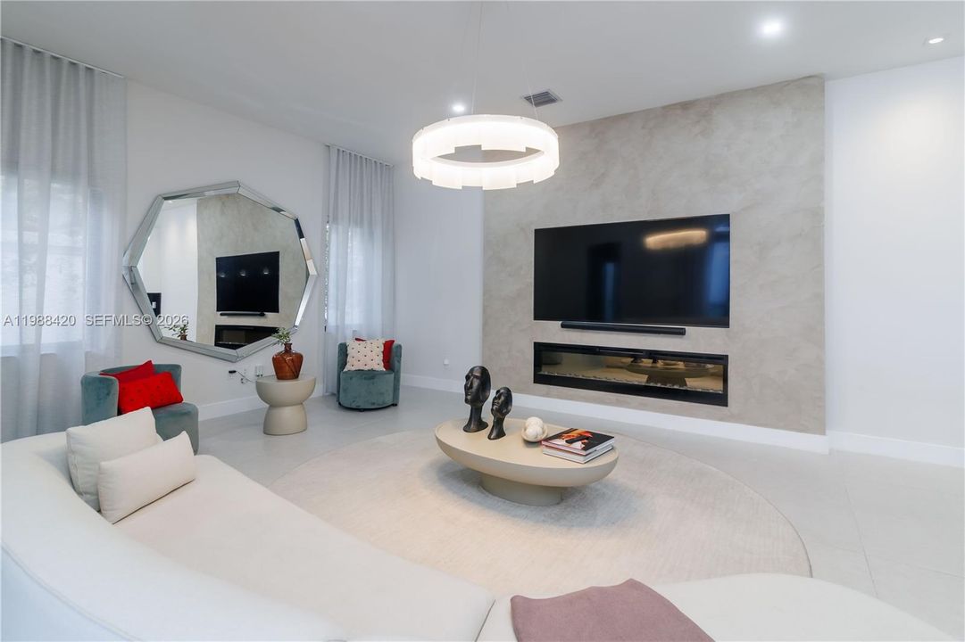 Vendido Recientemente: $1,850,000 (4 camas, 4 baños, 3714 Pies cuadrados)