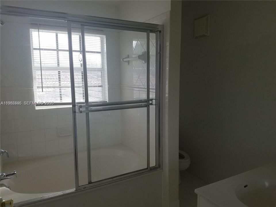 На продажу: $550,000 (3 спален, 3 ванн, 1586 Квадратных фут)