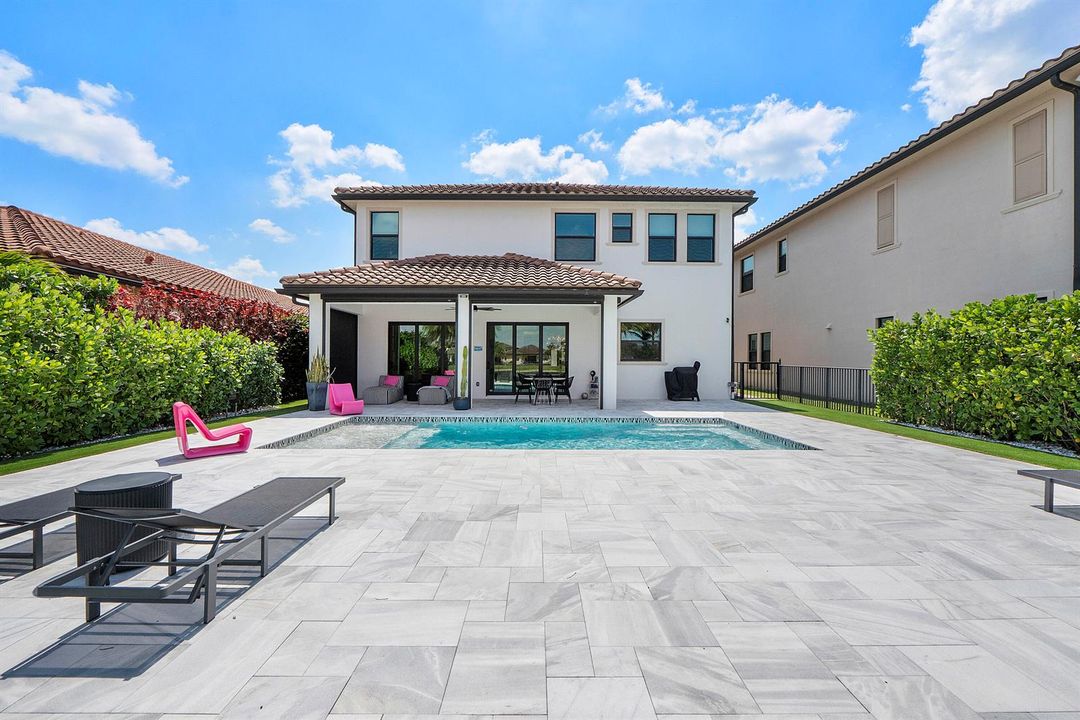 12095 S Baypoint Cir_095