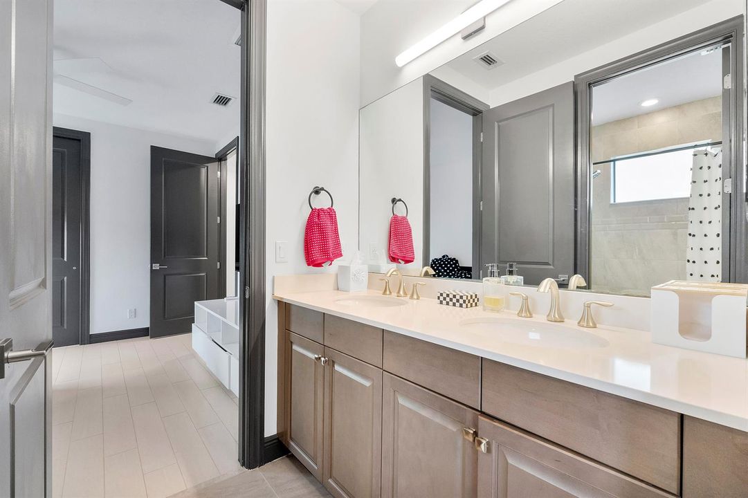 12095 S Baypoint Cir_065