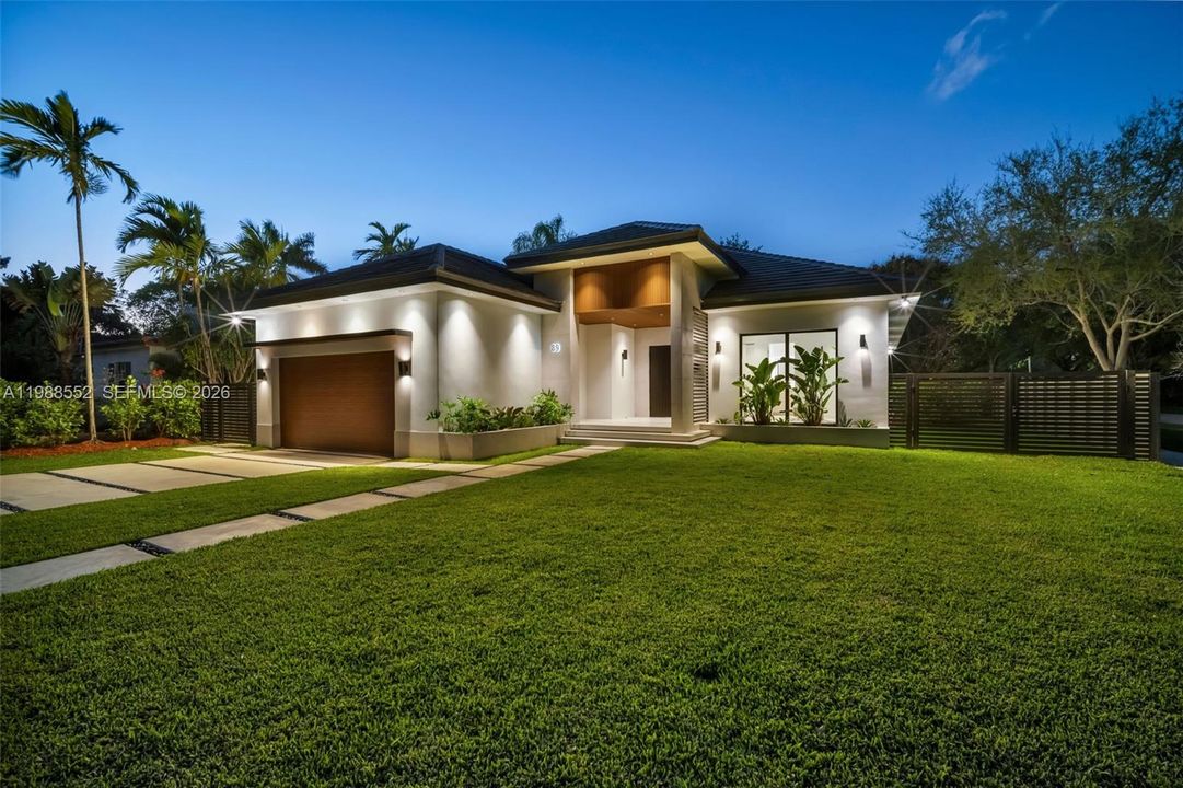 Vendido Recientemente: $2,700,000 (4 camas, 4 baños, 2546 Pies cuadrados)