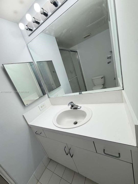 На продажу: $265,000 (2 спален, 2 ванн, 966 Квадратных фут)