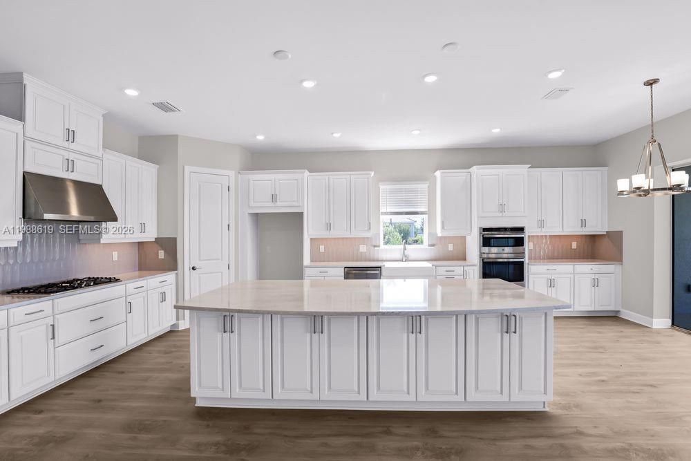 26909 Victoria Place - Ready Now!