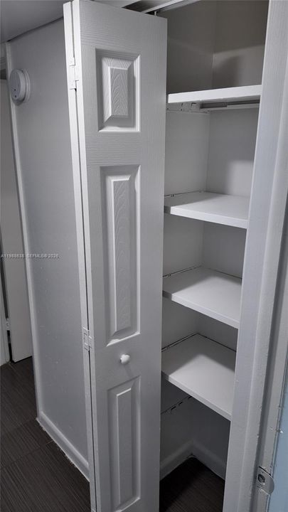 Activo con contrato: $1,900 (2 camas, 1 baños, 434568 Pies cuadrados)