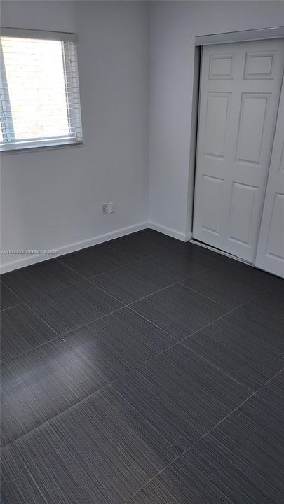 Activo con contrato: $1,900 (2 camas, 1 baños, 434568 Pies cuadrados)