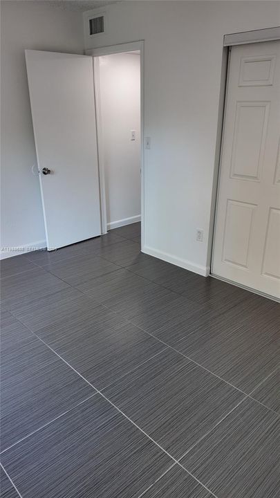 Activo con contrato: $1,900 (2 camas, 1 baños, 434568 Pies cuadrados)