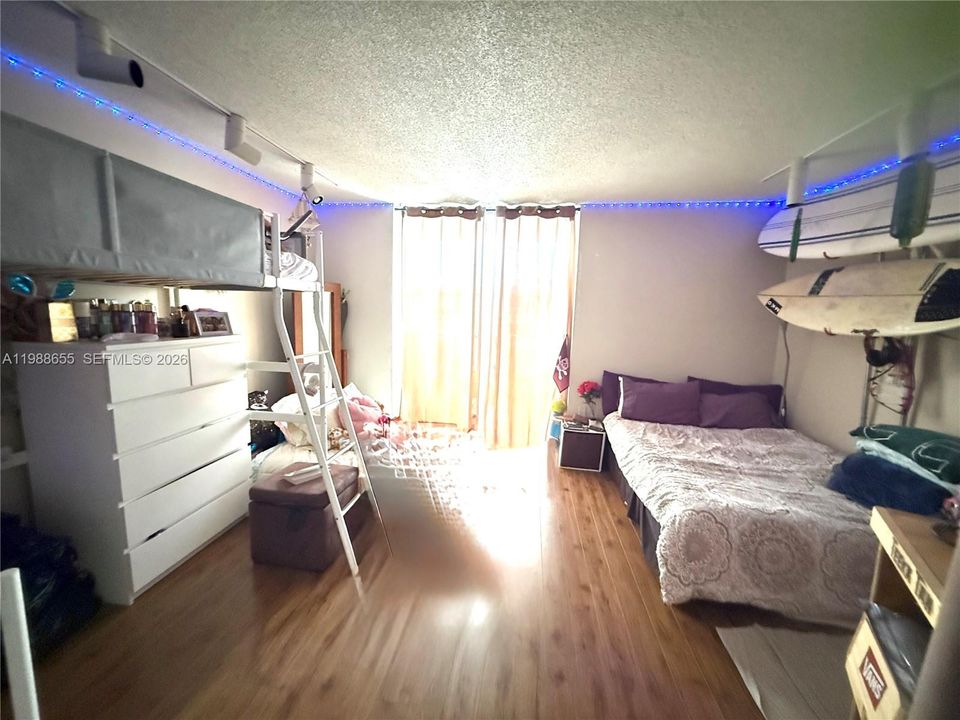 На продажу: $545,000 (2 спален, 2 ванн, 1441 Квадратных фут)