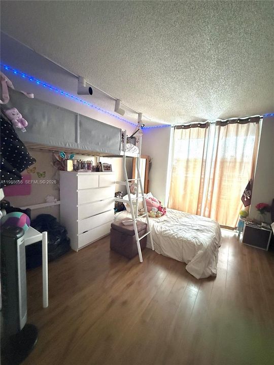 На продажу: $545,000 (2 спален, 2 ванн, 1441 Квадратных фут)