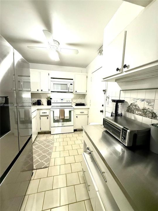 На продажу: $545,000 (2 спален, 2 ванн, 1441 Квадратных фут)