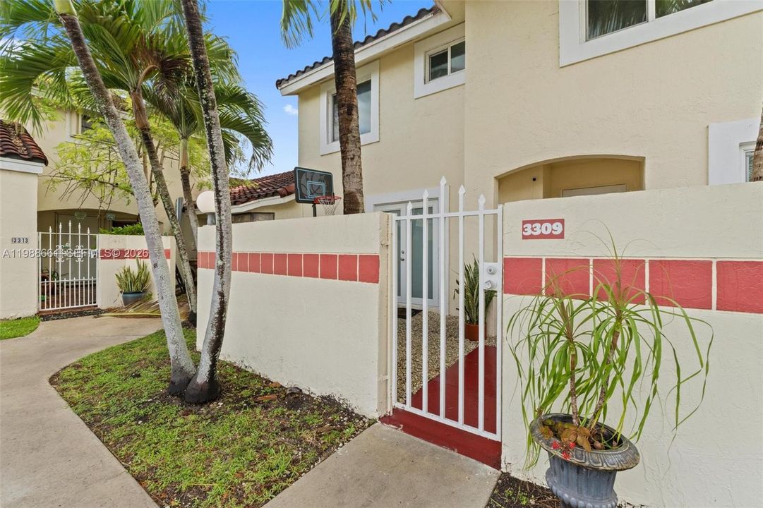 En Venta: $375,000 (3 camas, 2 baños, 1423 Pies cuadrados)