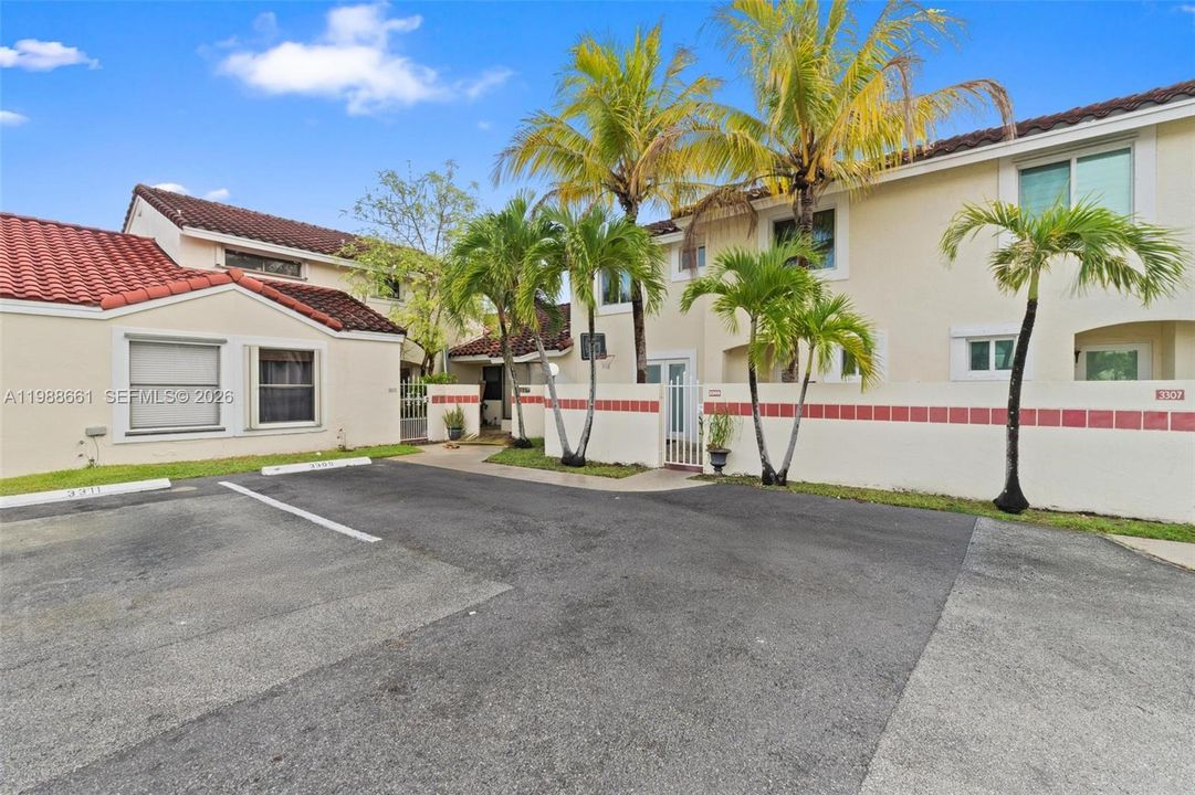 En Venta: $375,000 (3 camas, 2 baños, 1423 Pies cuadrados)