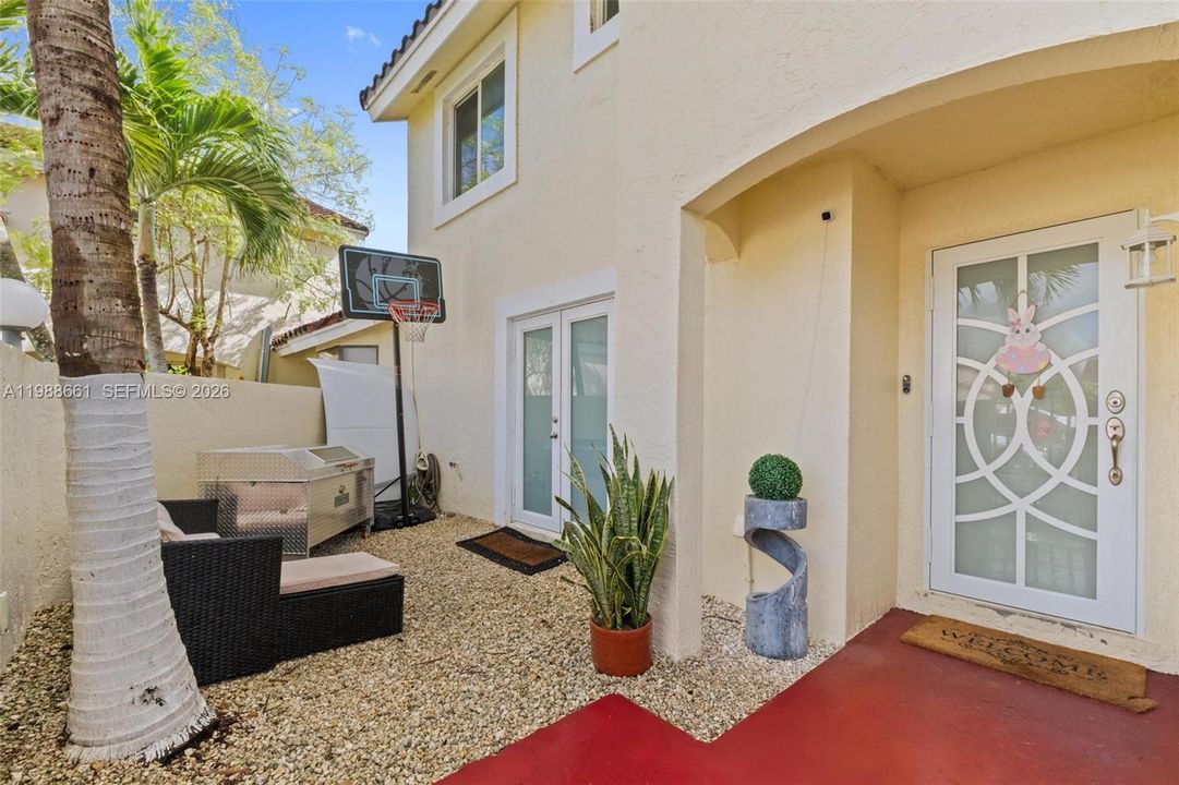 En Venta: $375,000 (3 camas, 2 baños, 1423 Pies cuadrados)