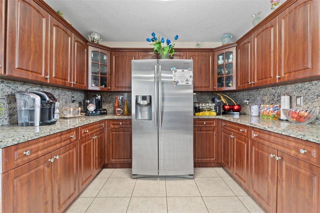 En Venta: $375,000 (3 camas, 2 baños, 1423 Pies cuadrados)