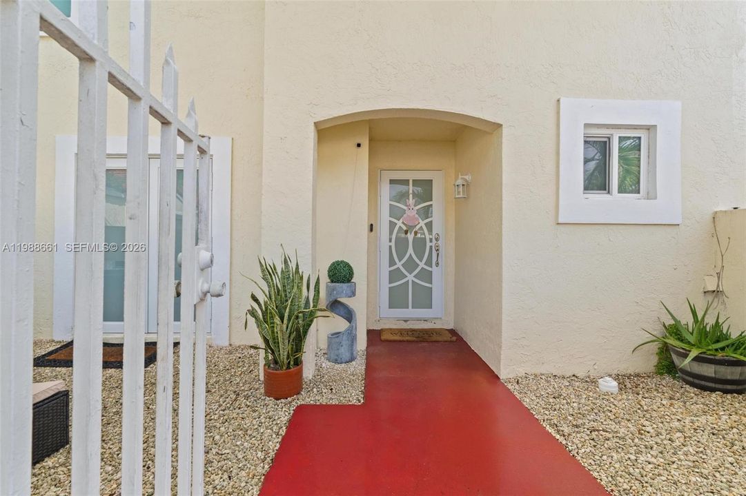 En Venta: $375,000 (3 camas, 2 baños, 1423 Pies cuadrados)
