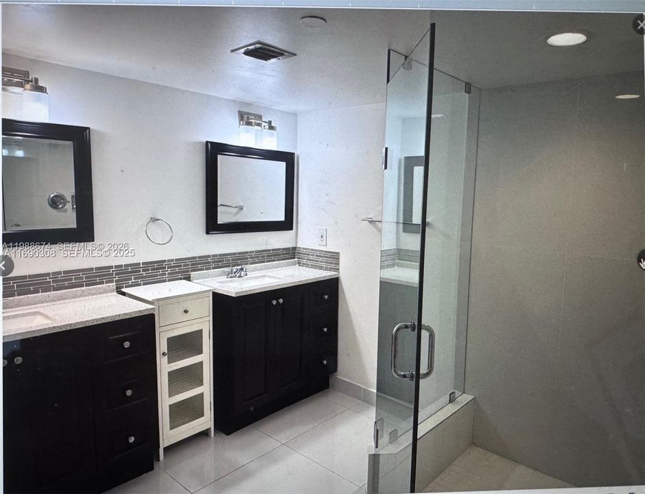 For Sale: $300,000 (2 beds, 2 baths, 1268 Square Feet)
