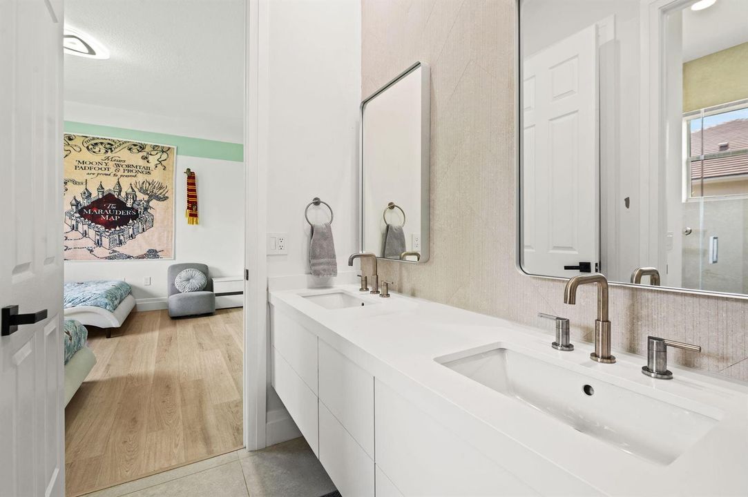 34-web-or-mls-13185-sw-44th-st