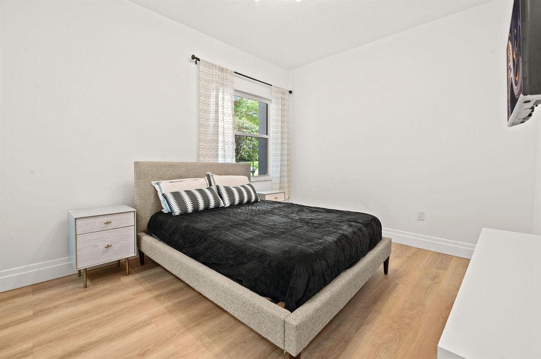 35-web-or-mls-13185-sw-44th-st