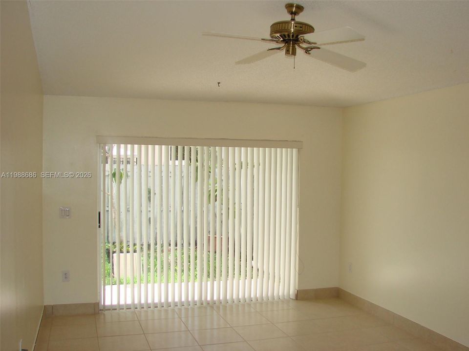 Recientemente alquilado: $2,950 (3 camas, 2 baños, 1452 Pies cuadrados)