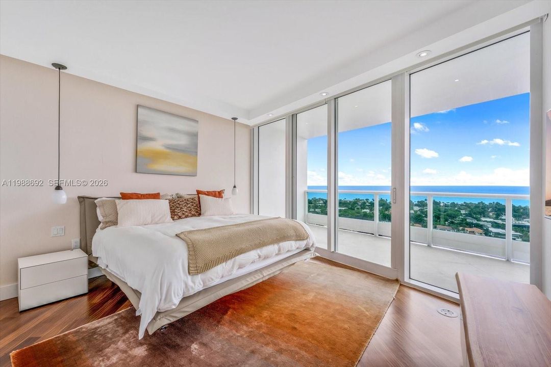 For Rent: $25,000 (3 beds, 4 baths, 2890 Square Feet)