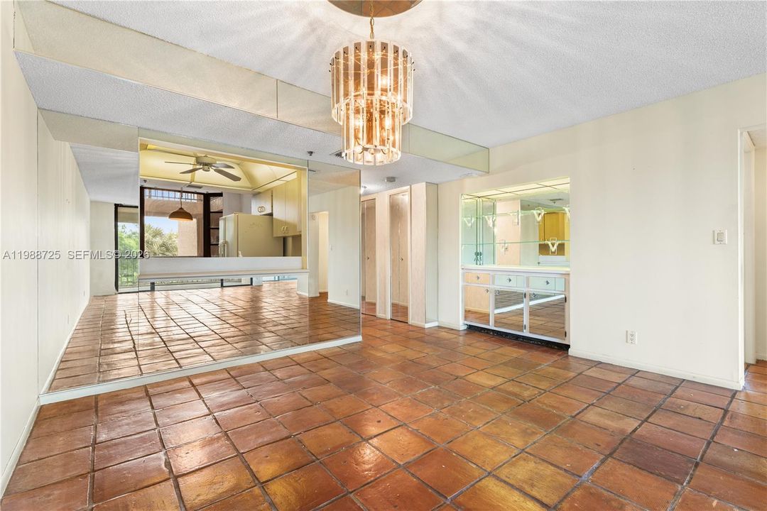 Active With Contract: $209,990 (3 beds, 2 baths, 1582 Square Feet)