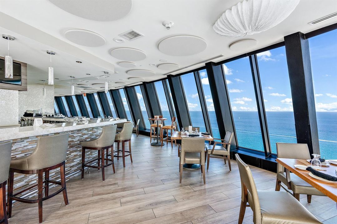 Marquis Owners Lounge/Restuarant