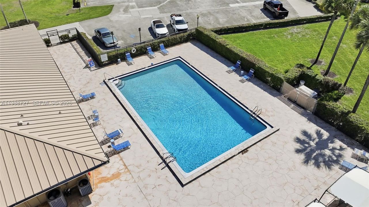 Vendido Recientemente: $354,888 (3 camas, 2 baños, 1276 Pies cuadrados)