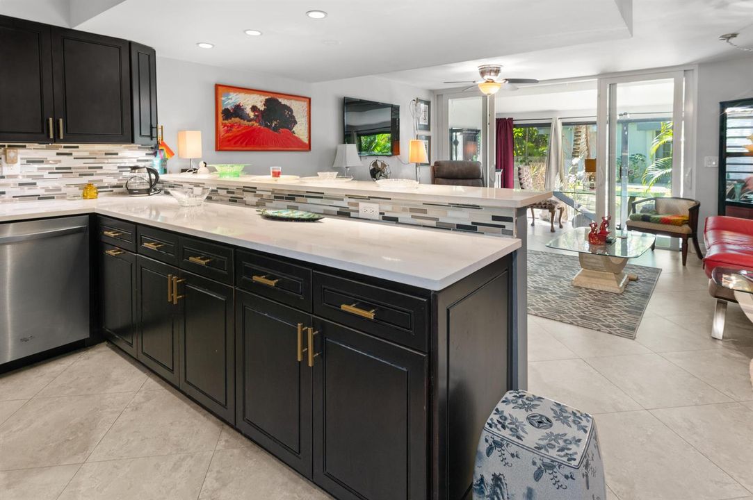 842 NE 20th Drive (10)