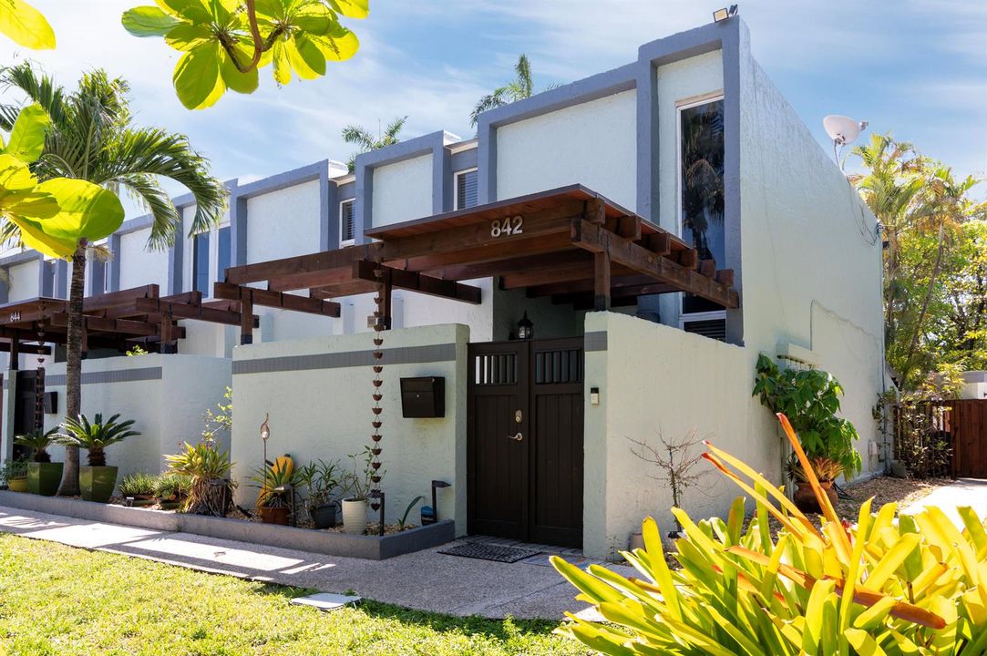 842 NE 20th Drive (1) - Copy