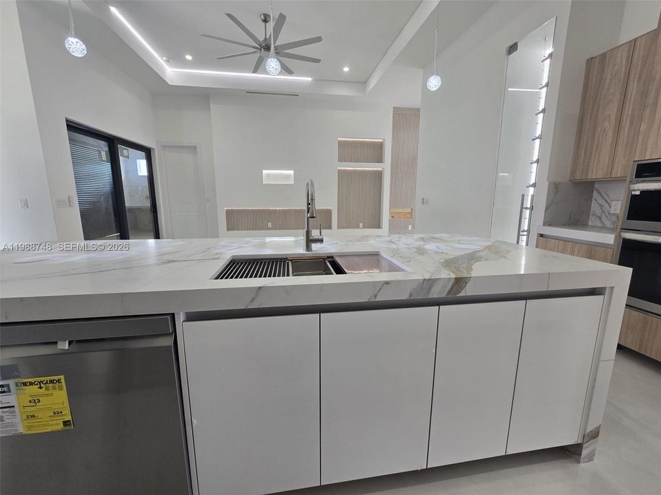 На продажу: $694,000 (4 спален, 4 ванн, 2907 Квадратных фут)