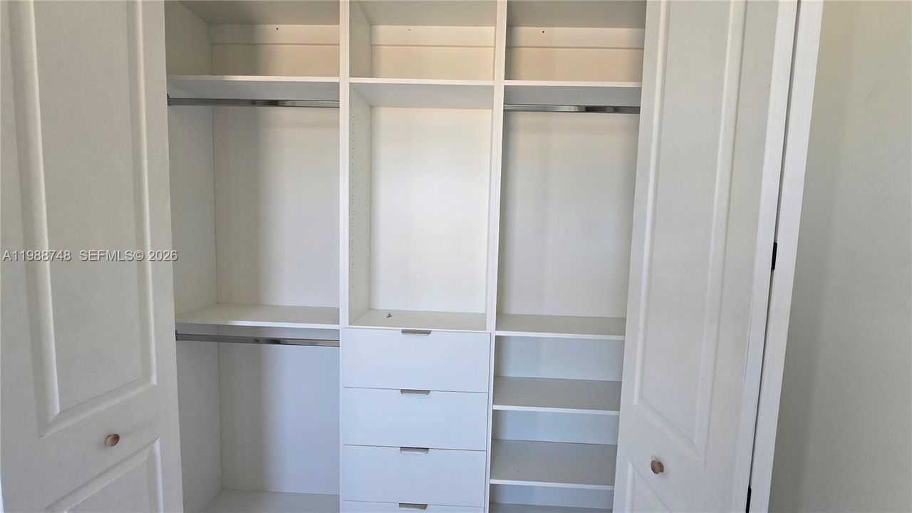 На продажу: $694,000 (4 спален, 4 ванн, 2907 Квадратных фут)
